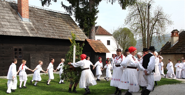 Manifestacija "Ophodi Jure zelenog" ,27.travnja 2019.u Muzeju "Staro selo" Kumrovec