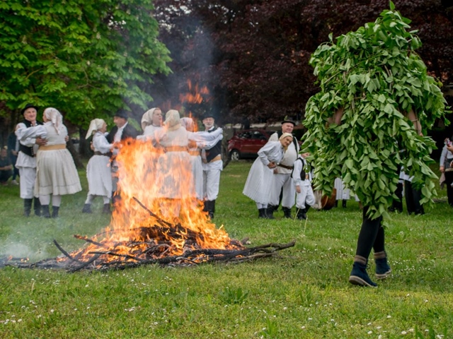 Tradicionalna manifestacija „Ophodi Jure zelenog“ i otvorenje gostujuće izložbe Muzeja na prostem Rogatec „Donačka gora“